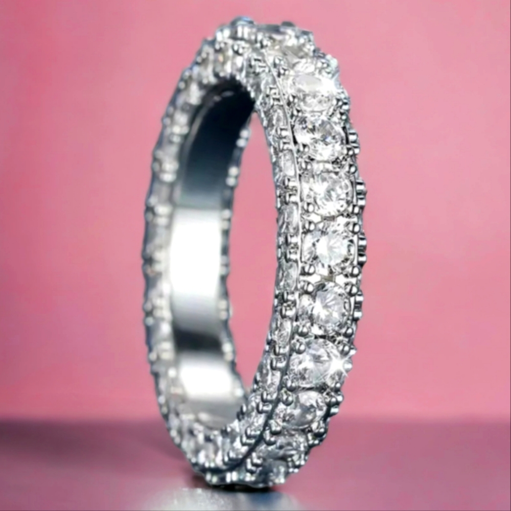 Elegant & Luxurious Silver Ring